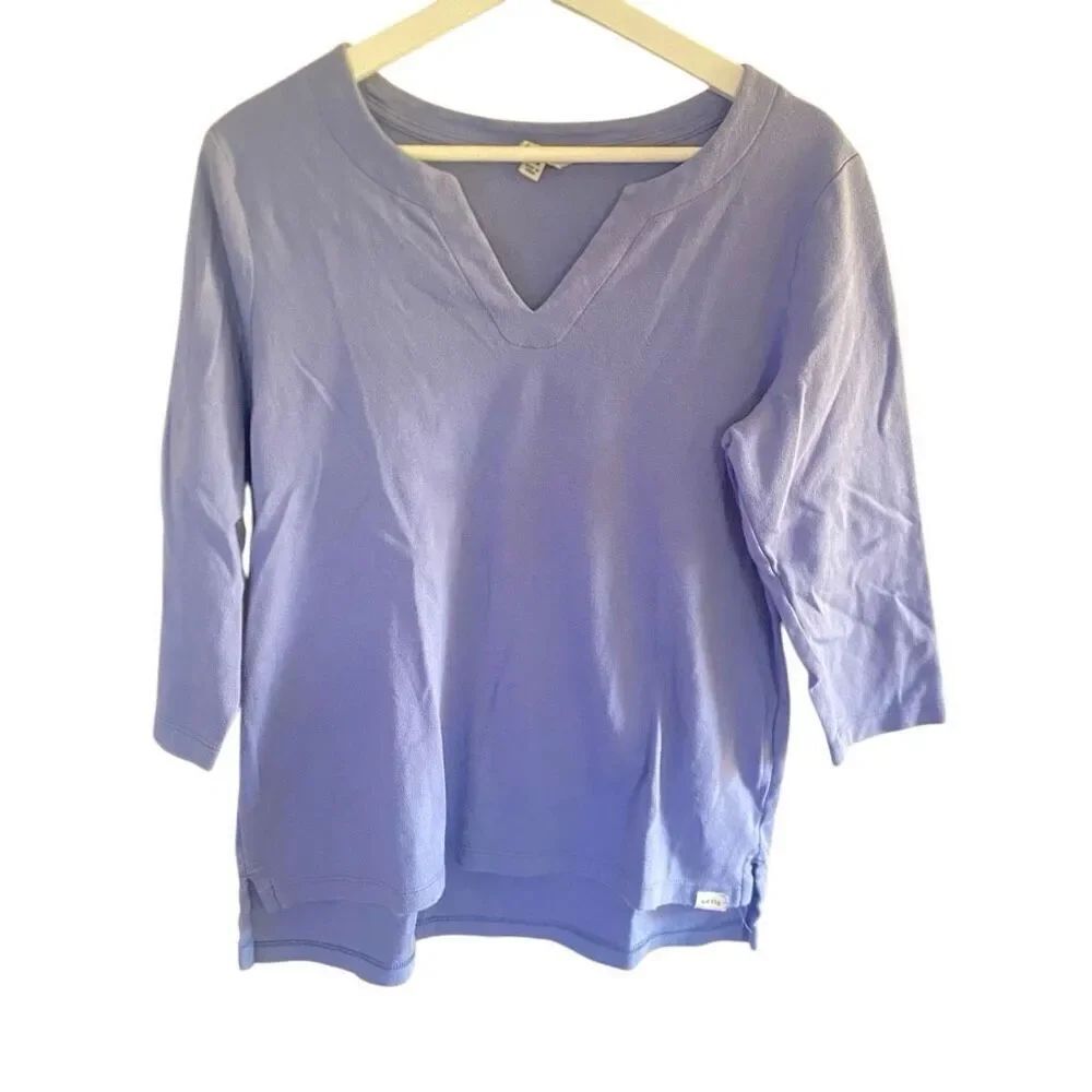Orvis 3/4 sleeve prima cotton light blue vneck  medium